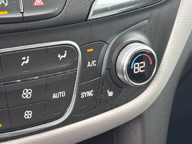 Used 2024 Chevrolet Equinox LT FWD image 24