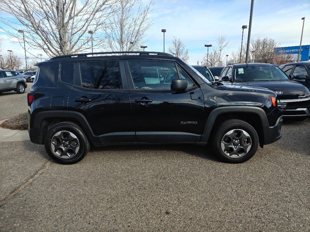 Used 2017 Jeep Renegade Sport w/ Power & Air Group image 2
