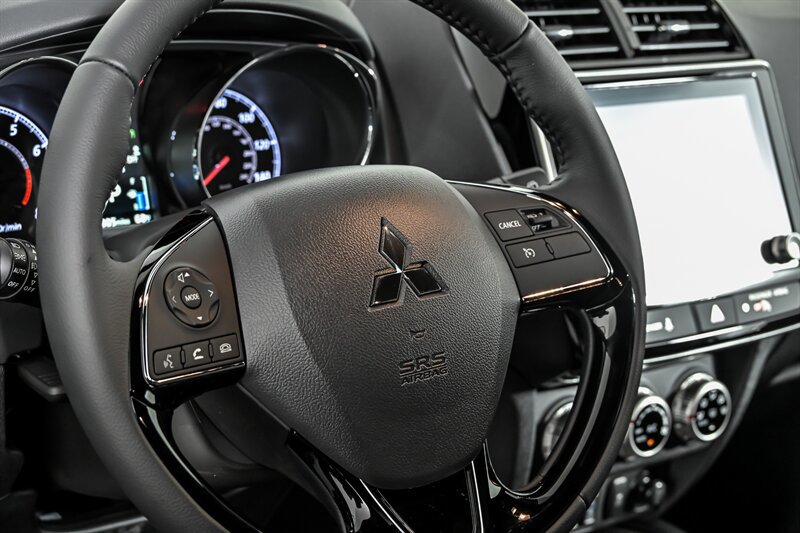 New 2027 Mitsubishi Outlander Sport SEL AWD/4WD image 21