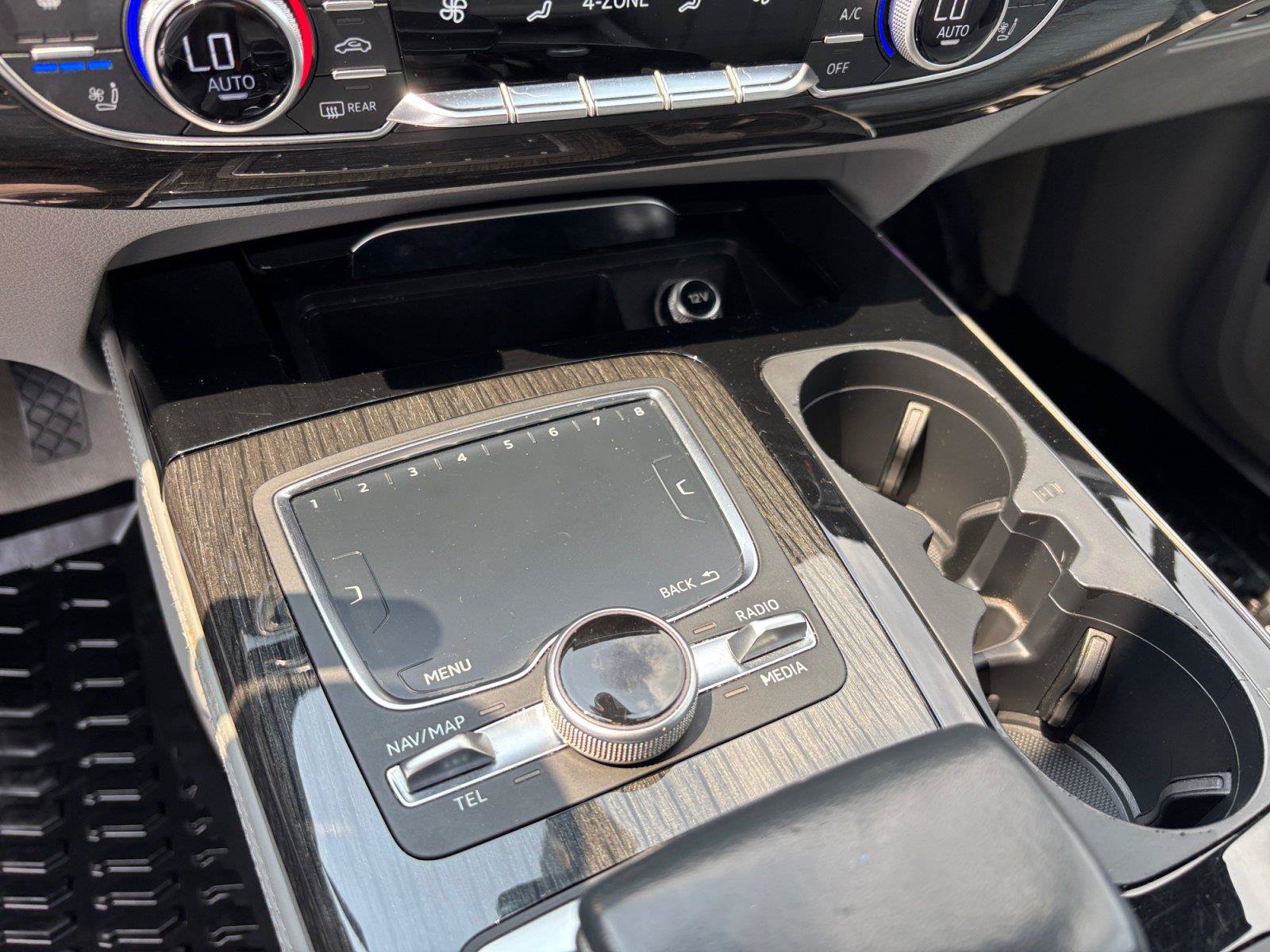 Used 2018 Audi Q7 3.0T Prestige AWD/4WD image 32
