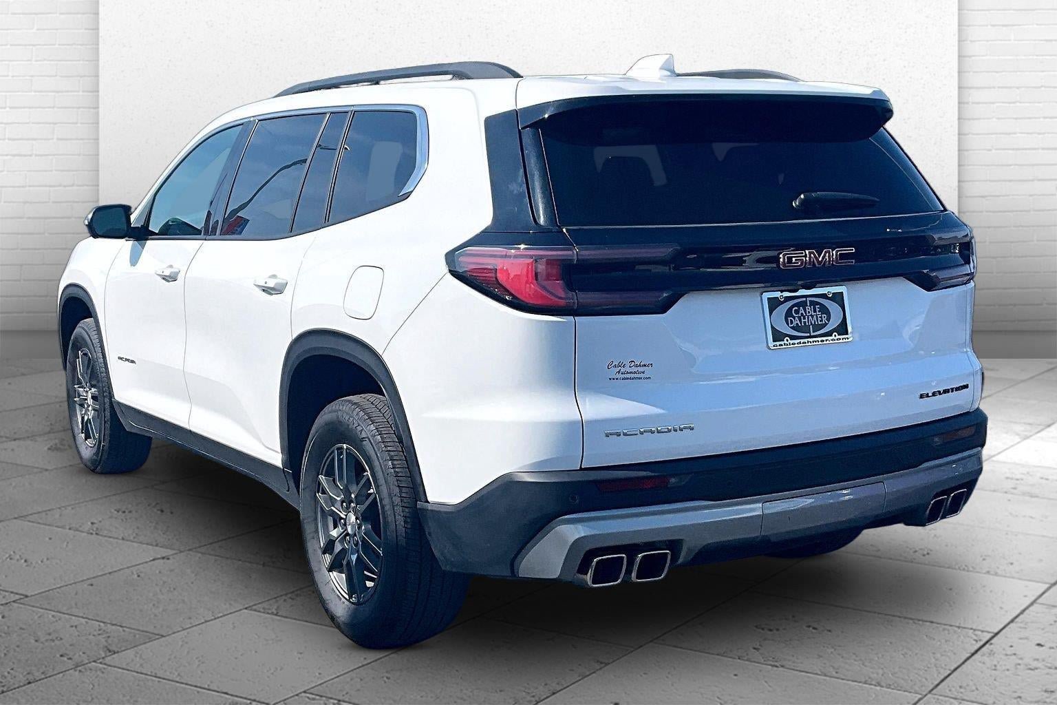 Used 2025 GMC Acadia Elevation FWD image 11