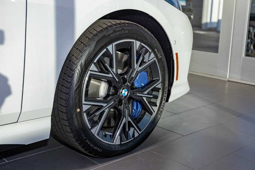 Used 2026 BMW M235i xDrive w/ Technology Package AWD/4WD image 6
