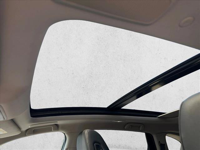 Used 2019 Acura RDX w/ Technology Package AWD/4WD image 16