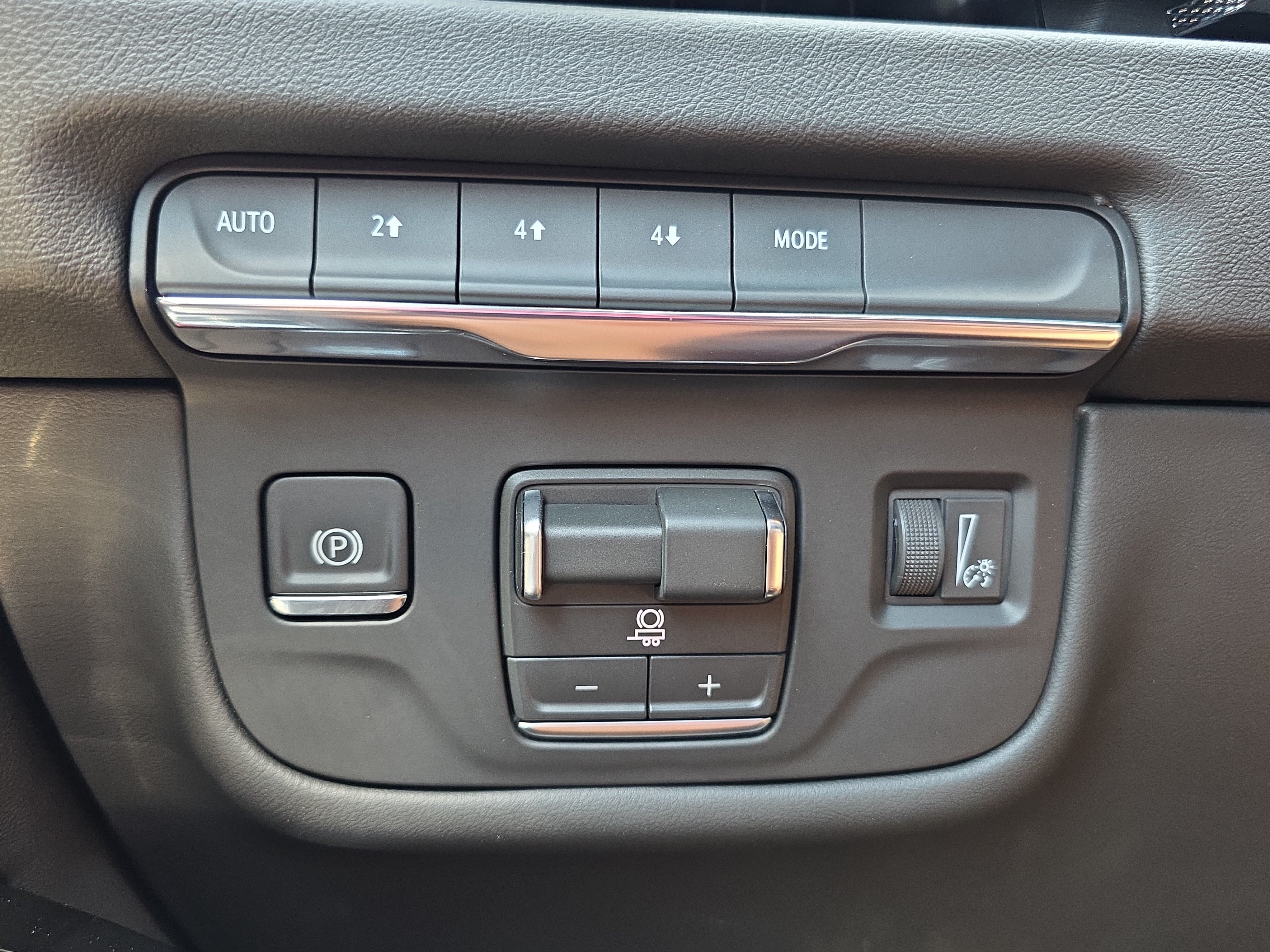 Used 2026 Cadillac Escalade Luxury w/ LPO, Floor Liner Package AWD/4WD image 27