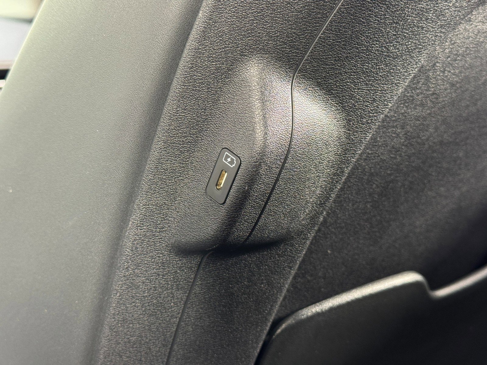 Used 2022 Kia EV6 Wind image 34