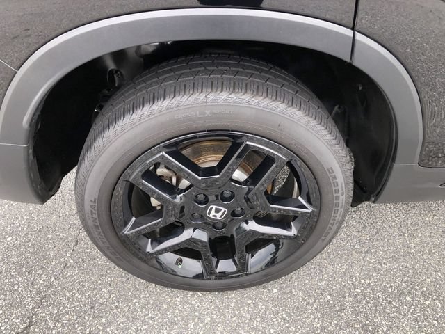 Certified 2025 Honda Passport Black Edition image 10