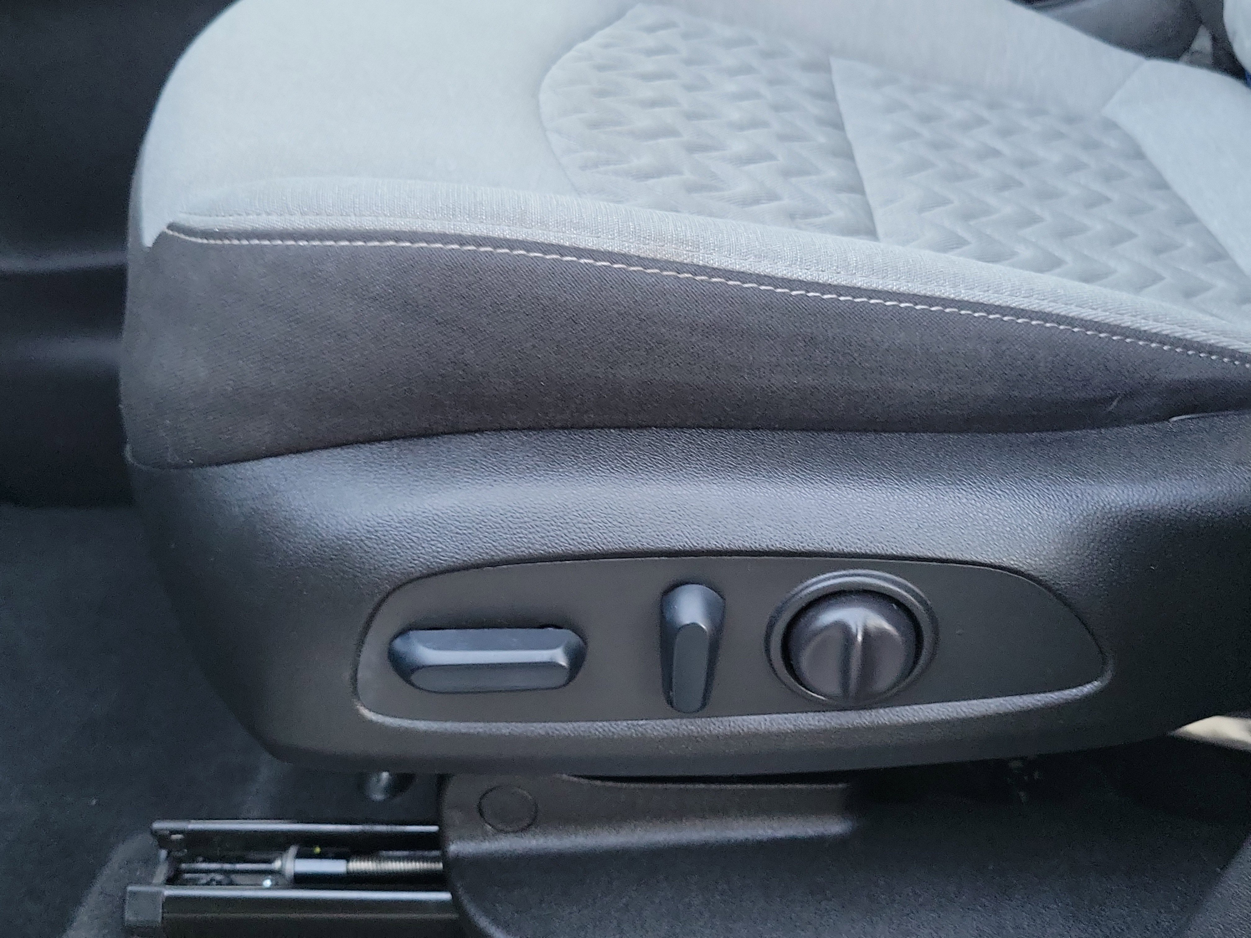 Used 2022 Chevrolet Equinox LT image 17