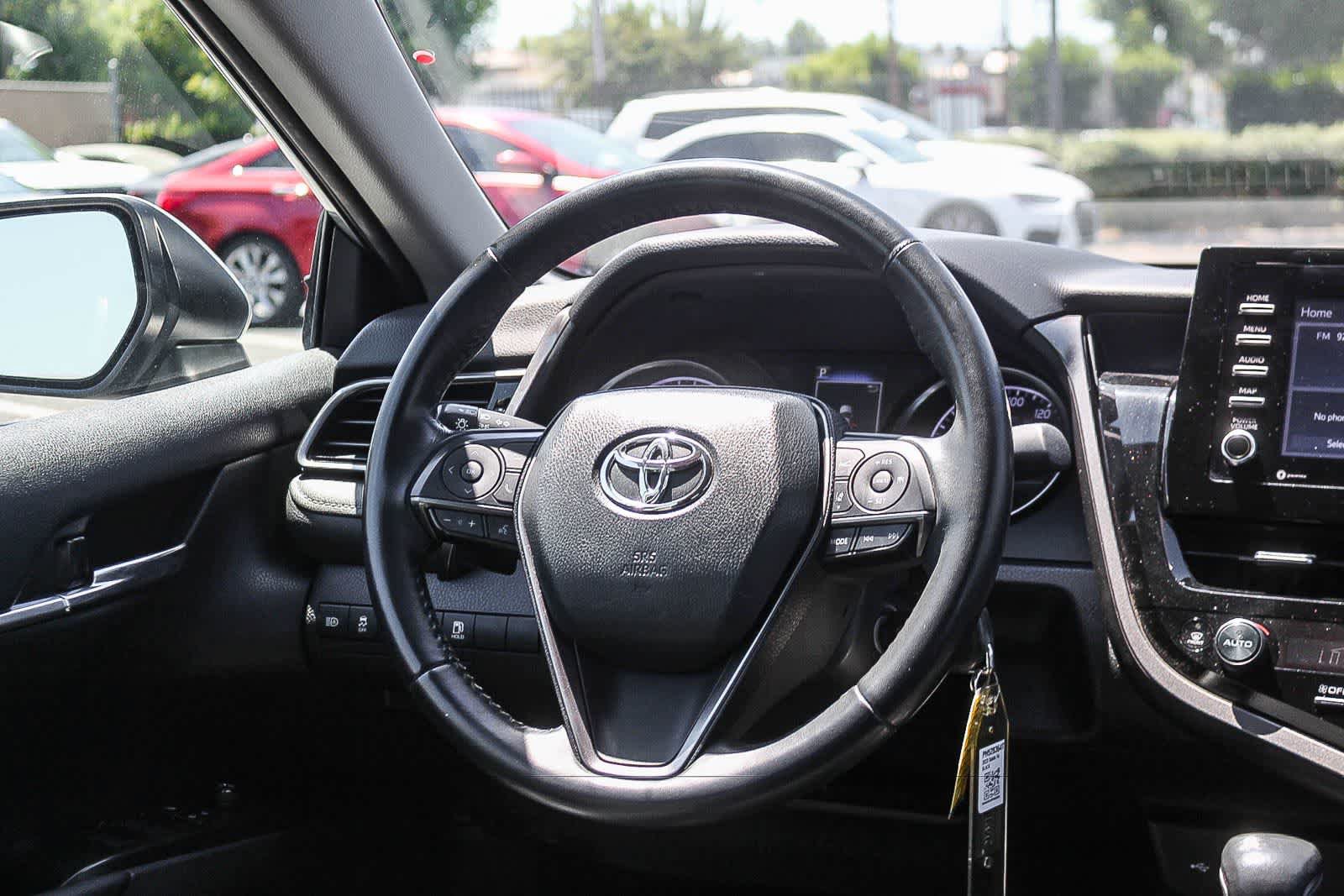 Used 2023 Toyota Camry SE FWD image 19