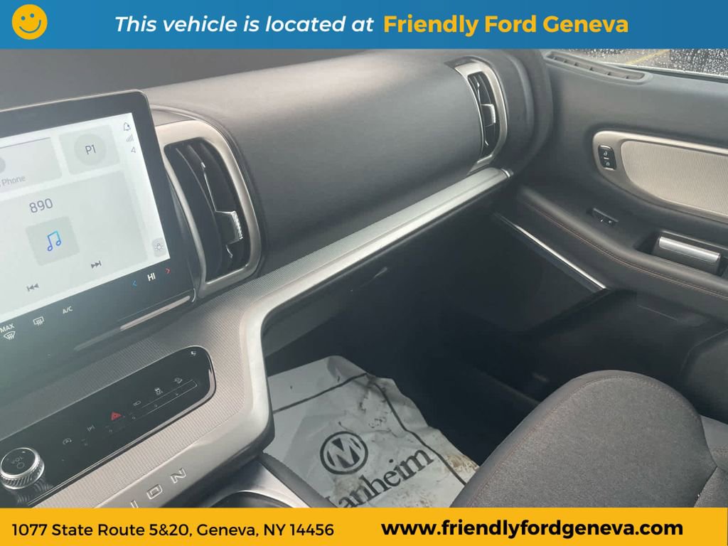 Used 2025 Ford Expedition Active AWD/4WD image 22