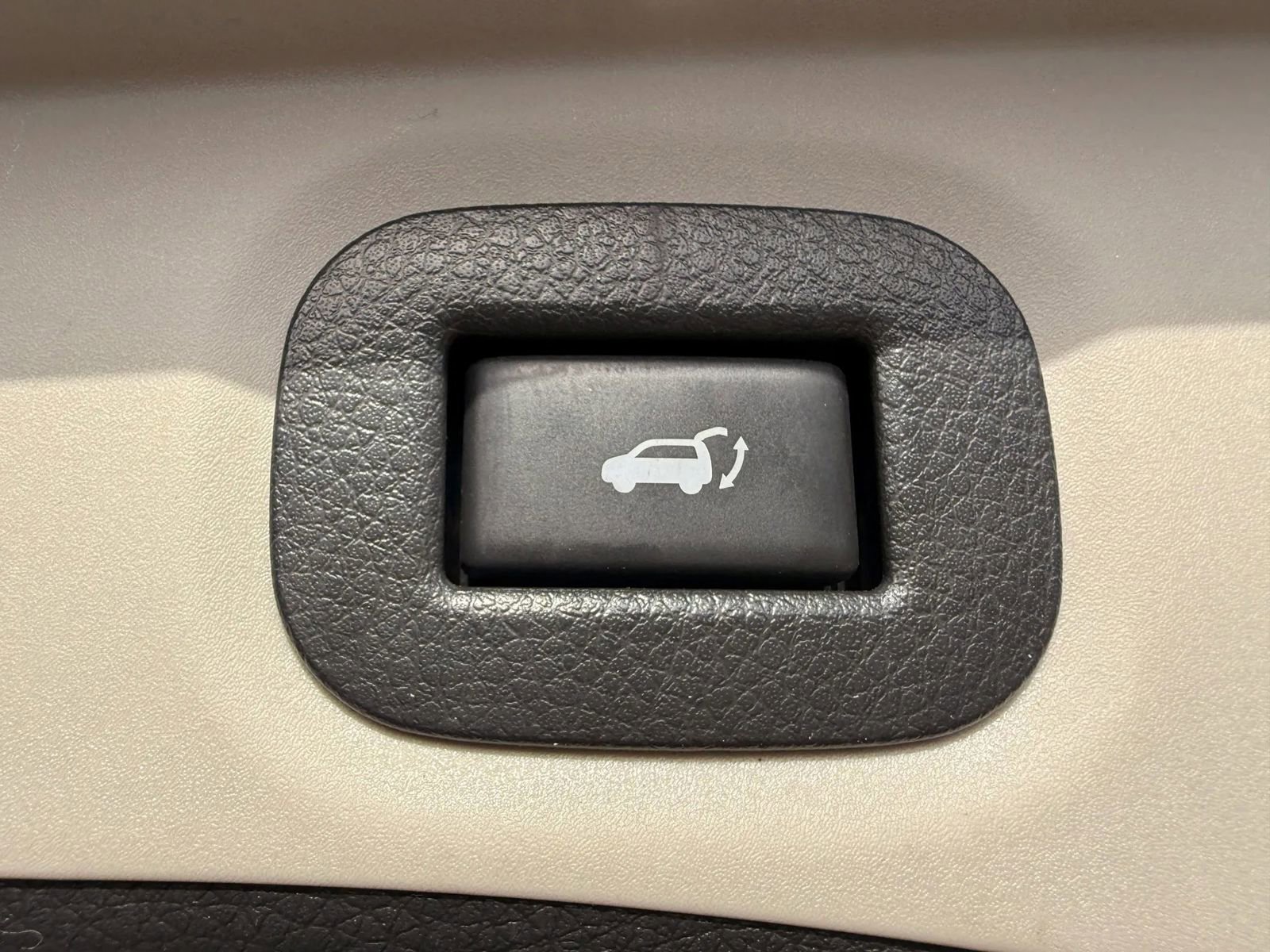 Used 2018 Nissan Rogue SL w/ Premium Package image 33