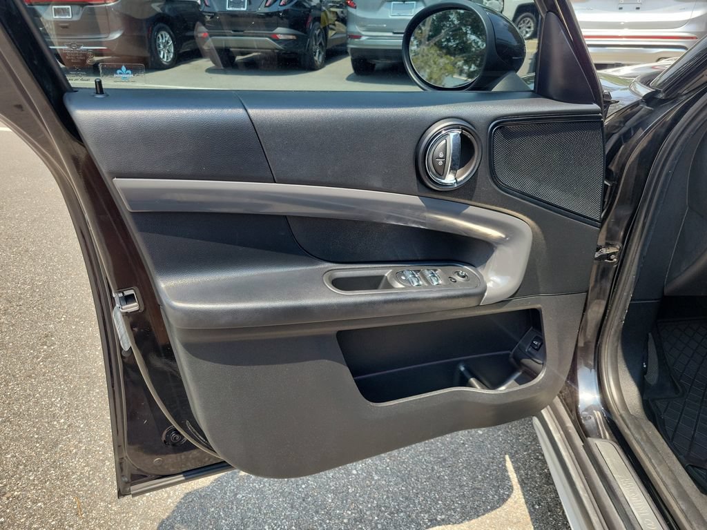 Used 2018 MINI Cooper Countryman S FWD image 16