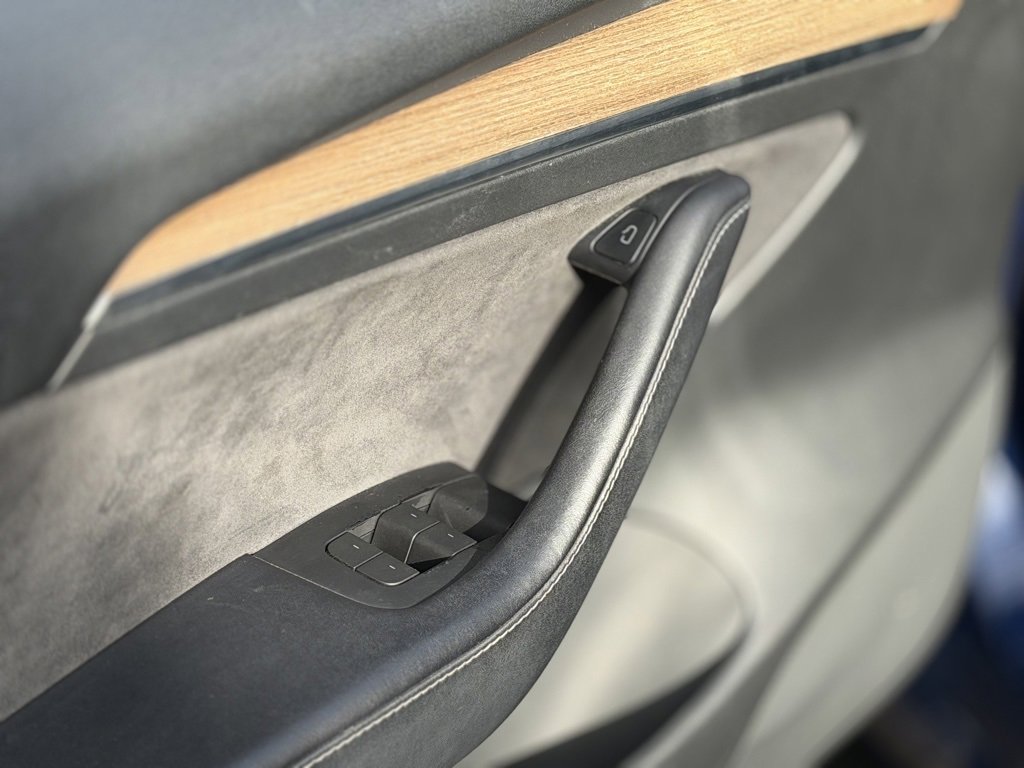 Used 2022 Tesla Model 3 Standard Range image 29