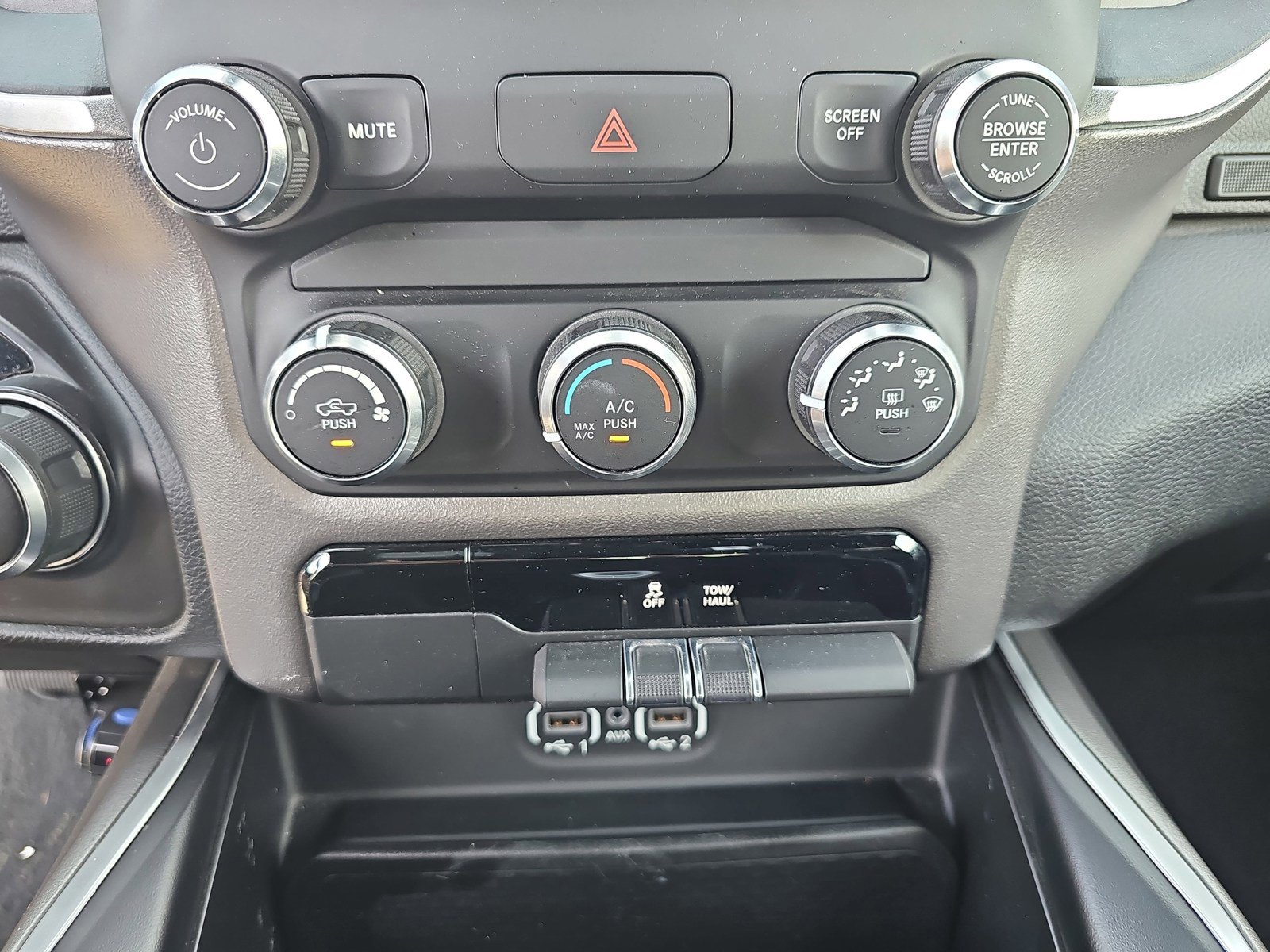 Used 2020 RAM 1500 Big Horn RWD image 25