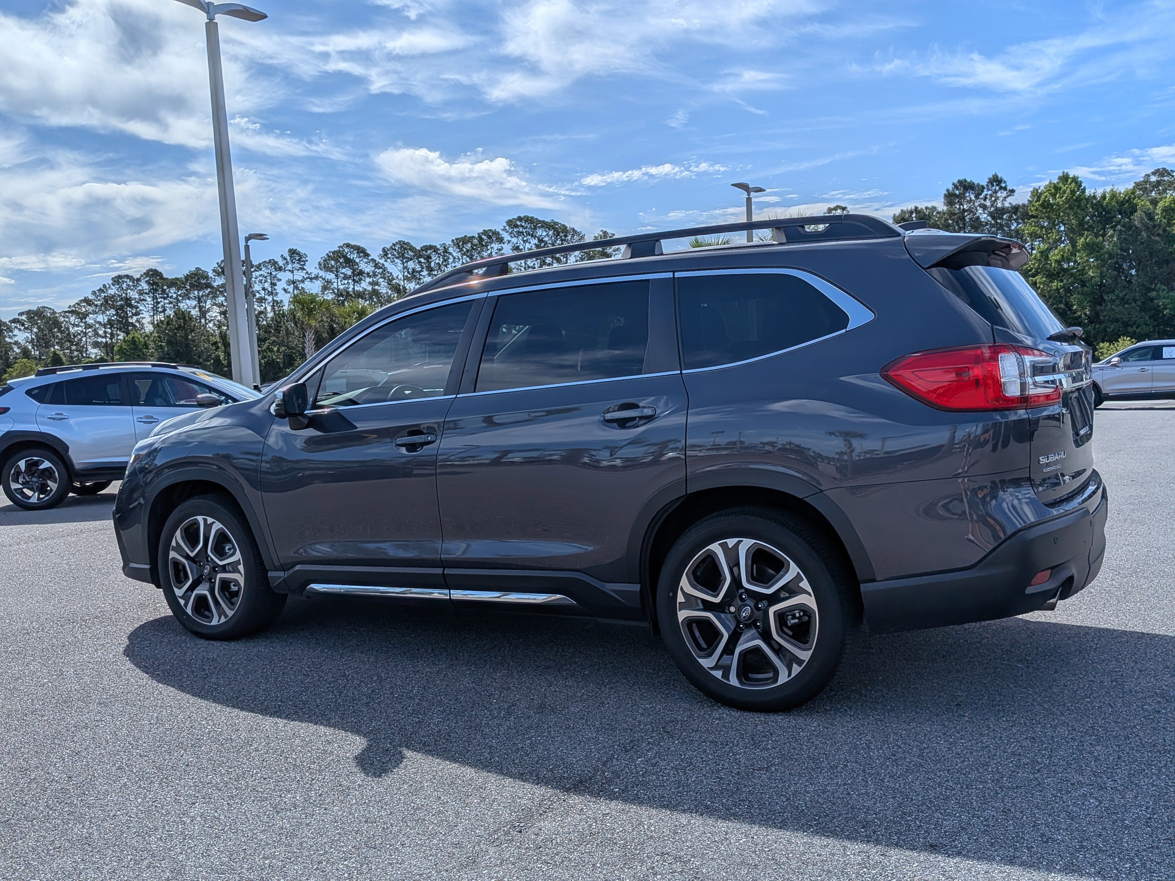 Certified 2023 Subaru Ascent Limited w/ Technology Package image 6