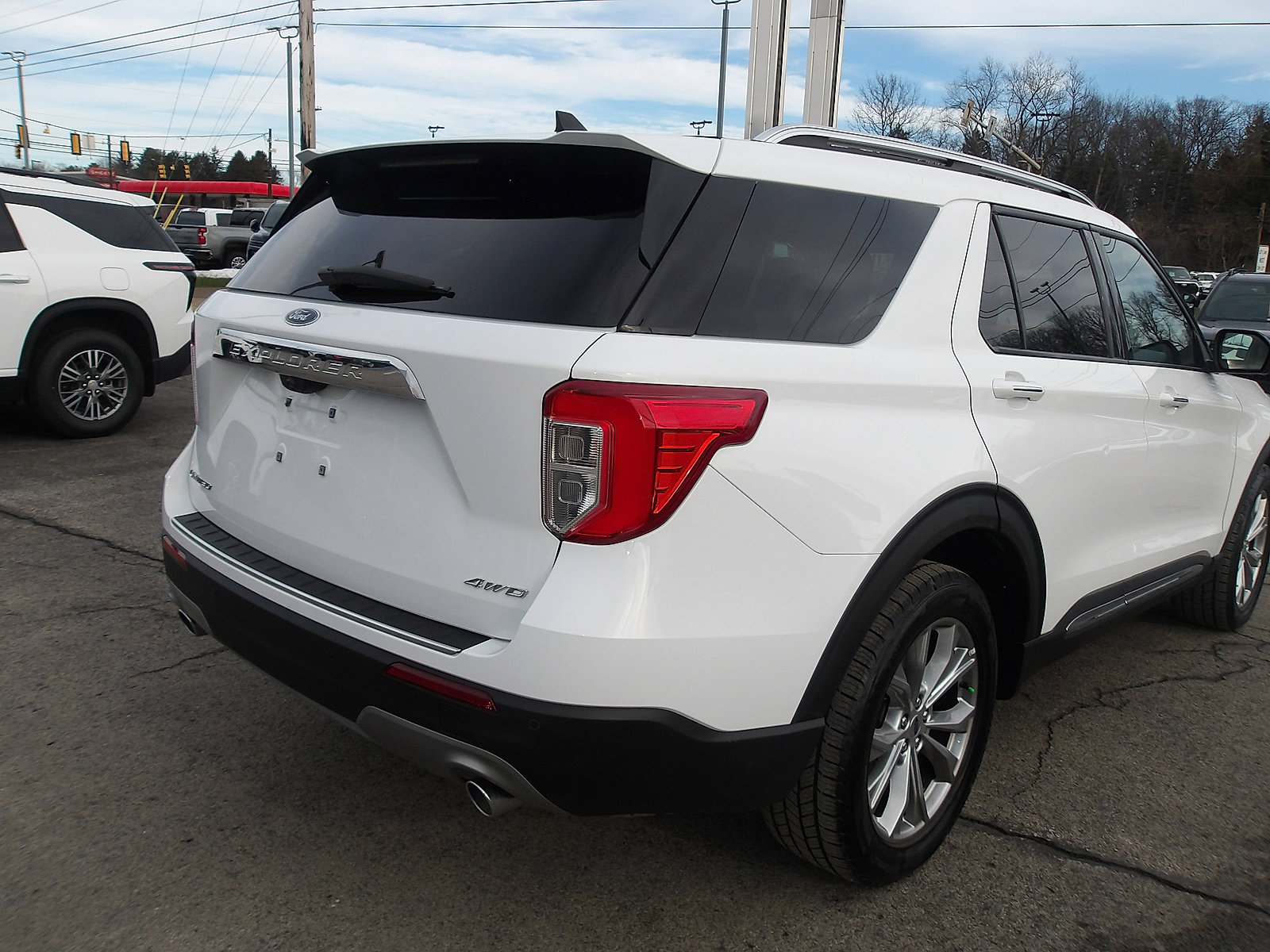 Used 2023 Ford Explorer Limited image 7
