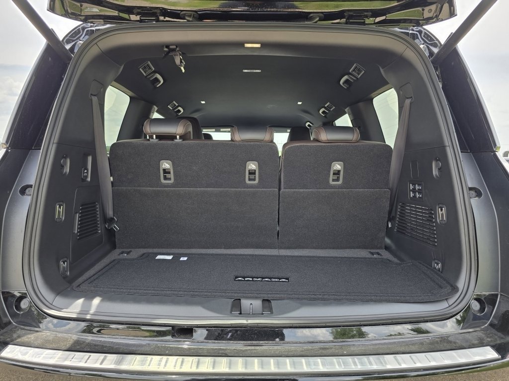 New 2025 Nissan Armada SL w/ Captain's Chari Seat Package image 11