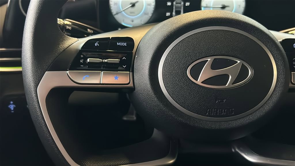 Used 2024 Hyundai Elantra SEL FWD image 27