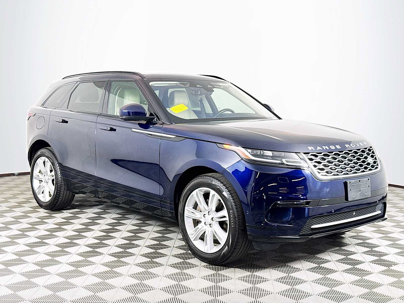 Used 2021 Land Rover Range Rover Velar S AWD/4WD image 3