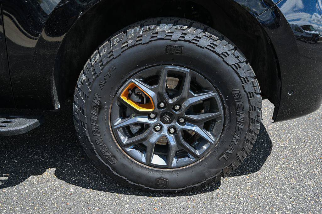 Used 2025 Ford Expedition Tremor AWD/4WD image 15