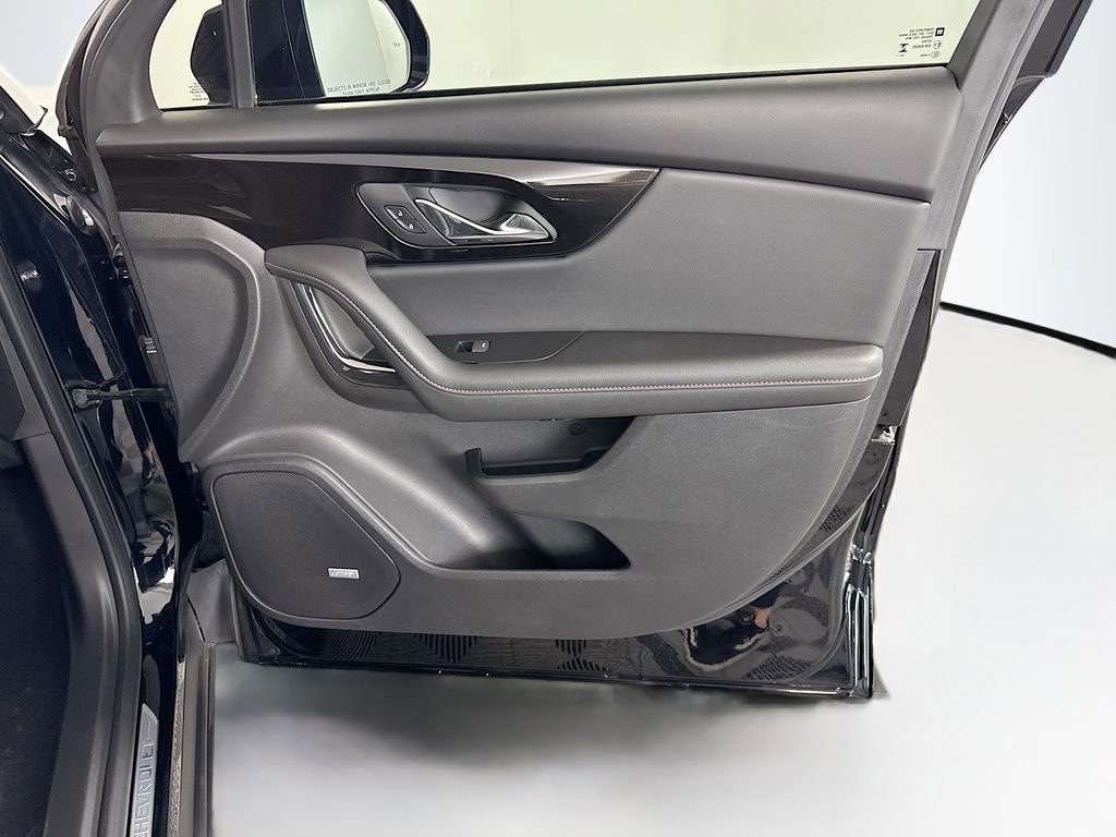 Used 2025 Chevrolet Blazer RS w/ Driver Confidence II Package image 26
