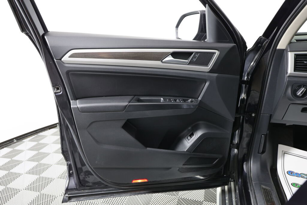 Used 2019 Volkswagen Atlas SEL R-Line image 12