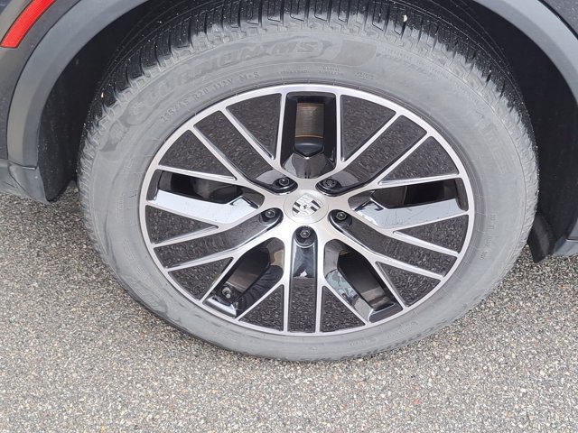 Used 2025 Porsche Macan 4 Electric AWD/4WD image 11
