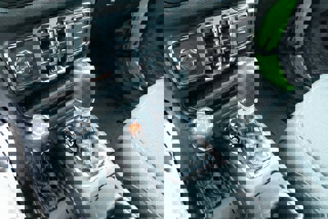 Used 2025 Jeep Wrangler Unlimited Sport image 19