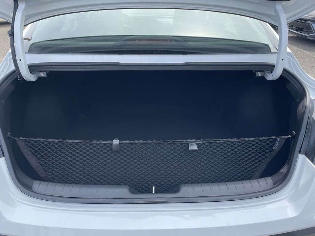 New 2026 Hyundai Elantra Sport image 8