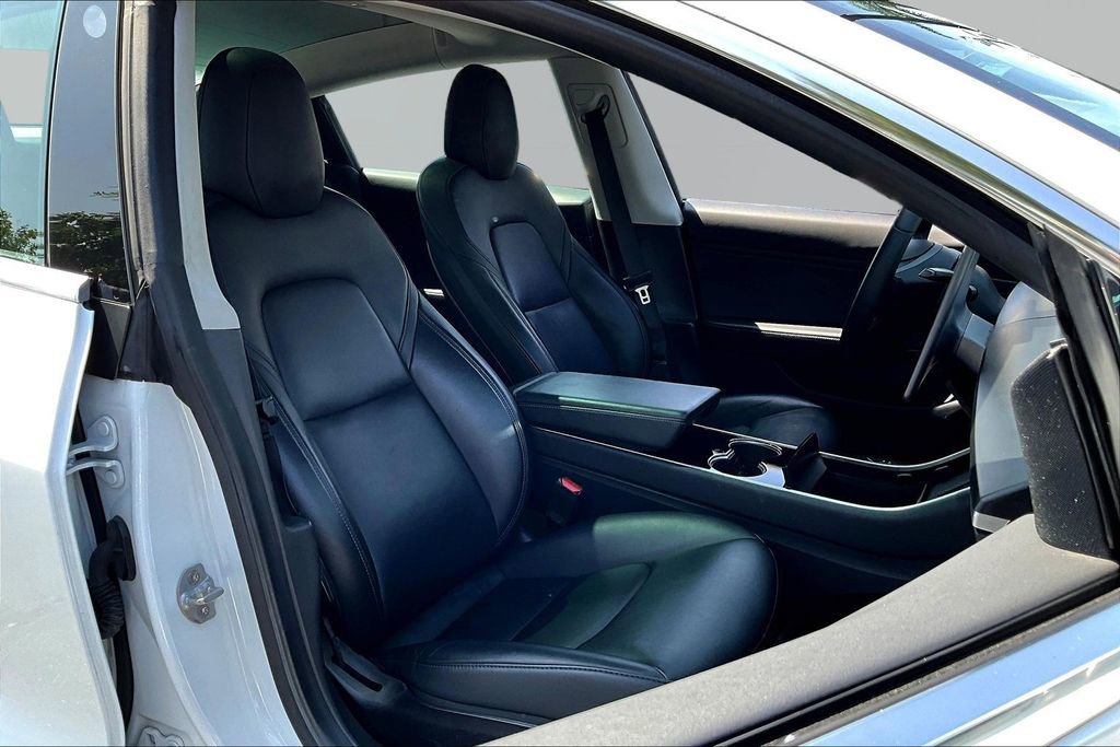 Used 2020 Tesla Model 3 Performance image 29
