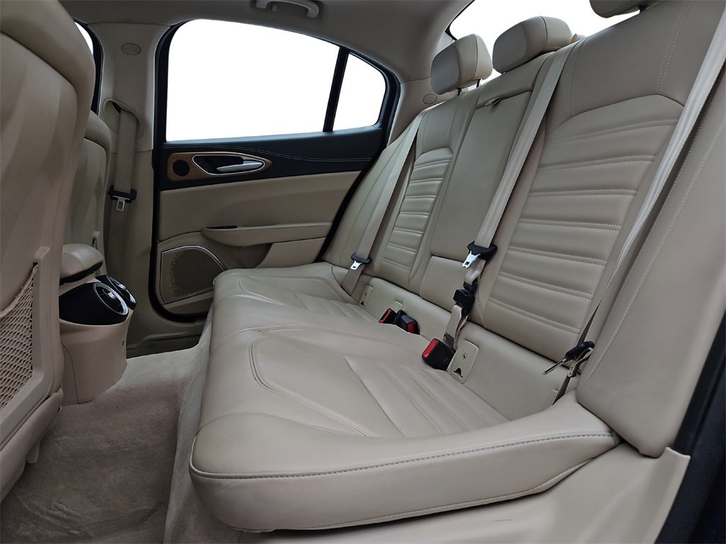 Used 2018 Alfa Romeo Giulia Ti w/ Quick Order Package 22X Lusso image 24