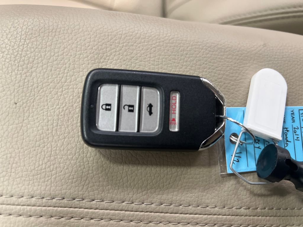 Used 2014 Honda Accord Touring image 32