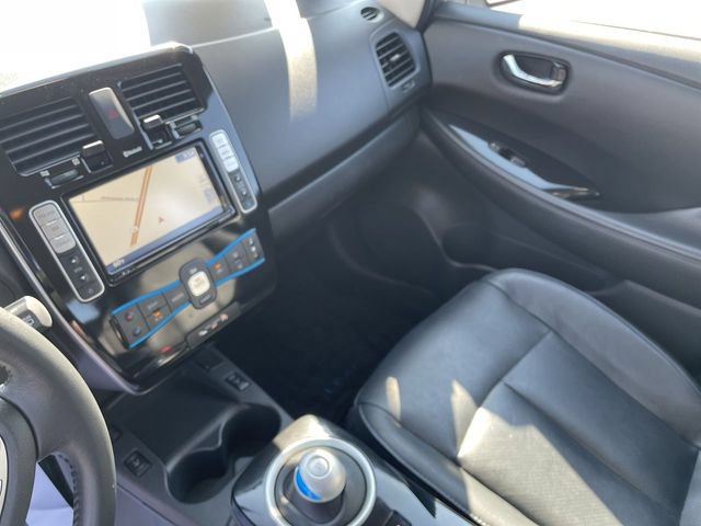 Used 2015 Nissan Leaf SL FWD image 20