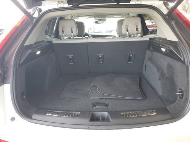 Certified 2022 Cadillac XT4 Premium Luxury w/ Safety Alert Package FWD image 26
