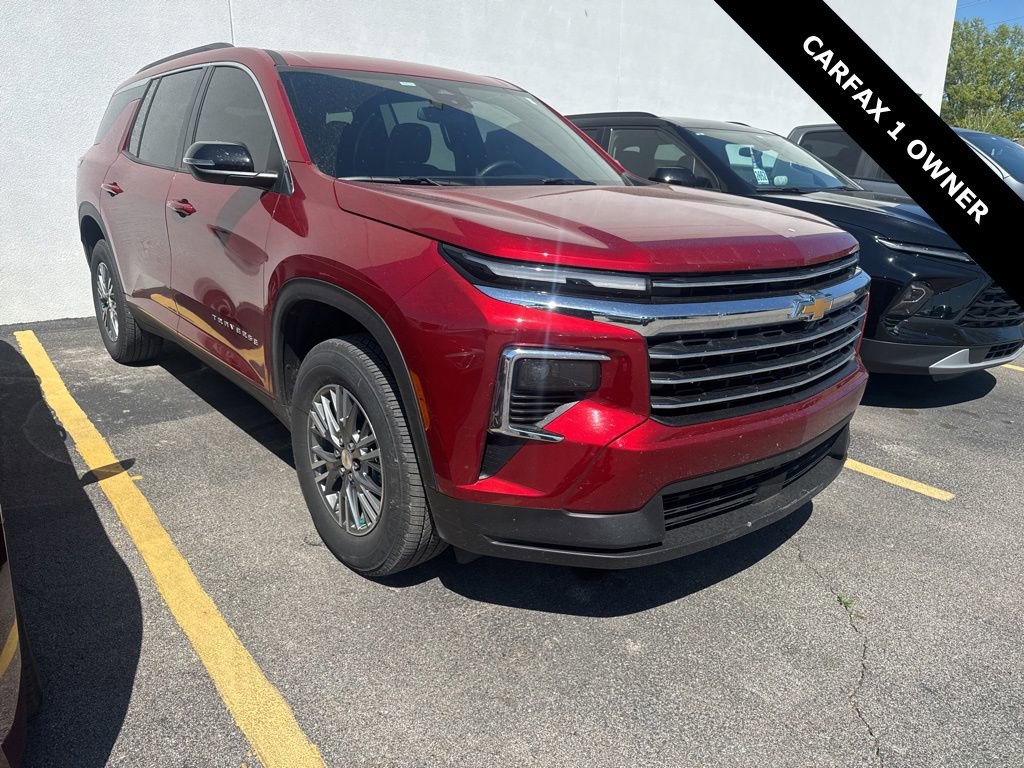 Used 2026 Chevrolet Traverse LT image 1