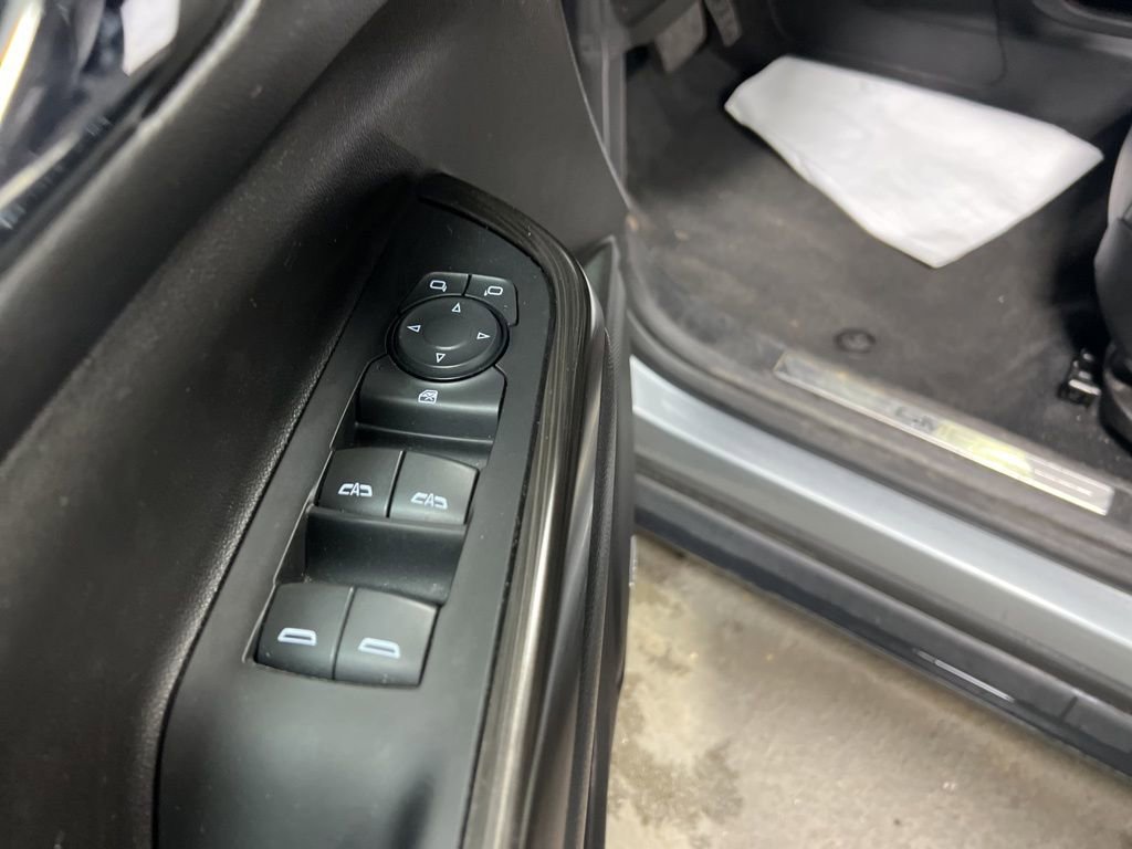 Used 2023 GMC Acadia SLT image 23