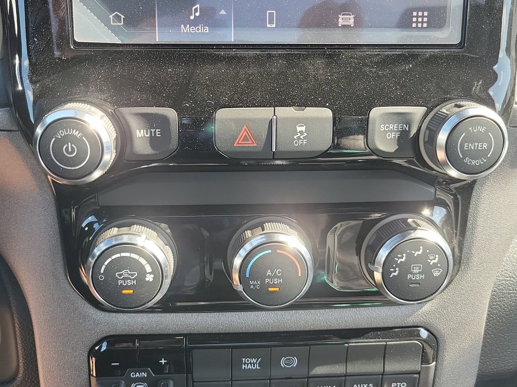 New 2027 RAM 5500 Tradesman AWD/4WD image 20