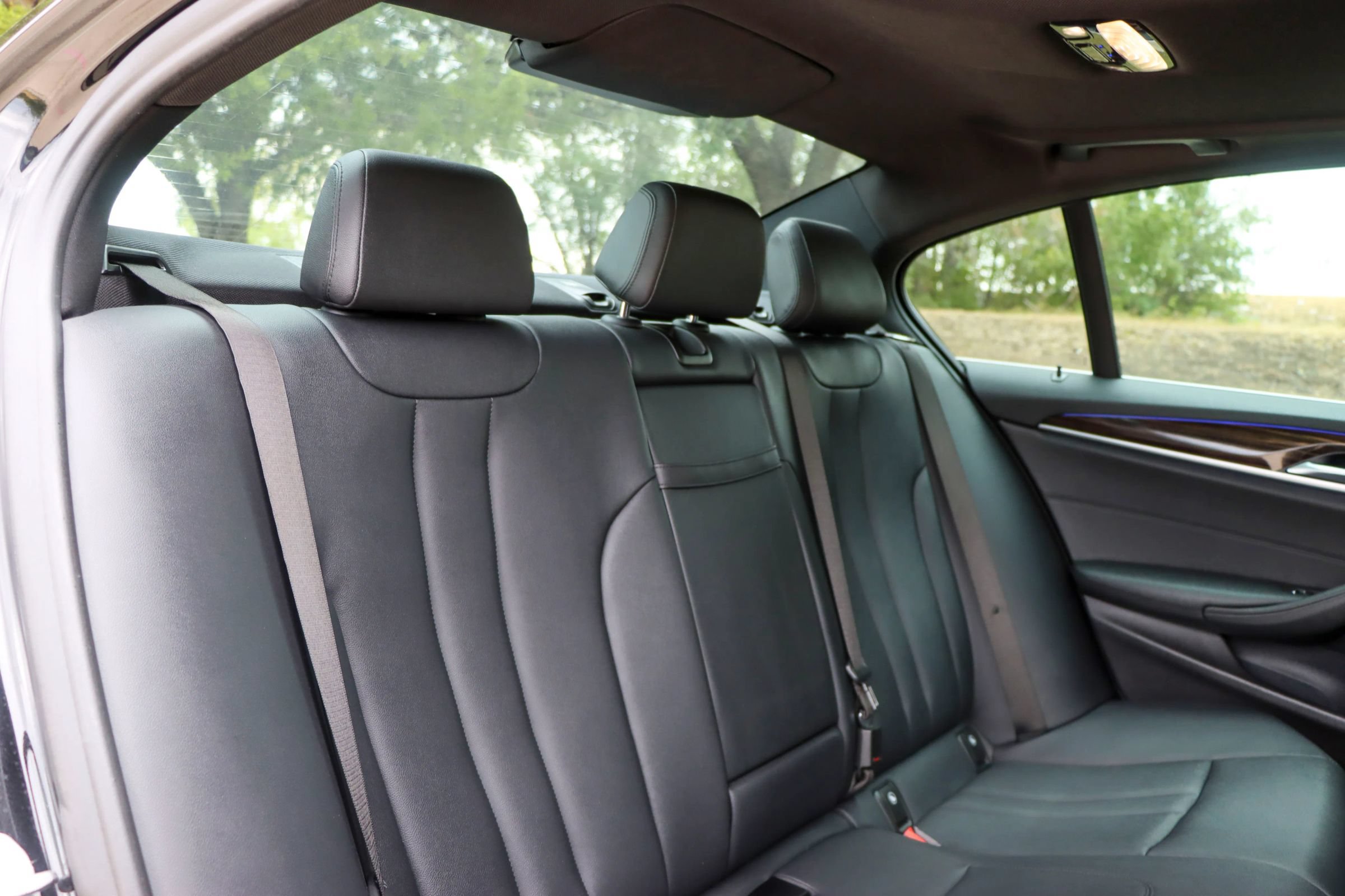 Used 2018 BMW 530e RWD image 19