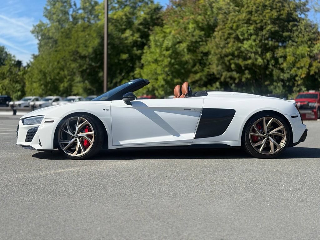 Used 2023 Audi R8 V10 performance RWD image 3