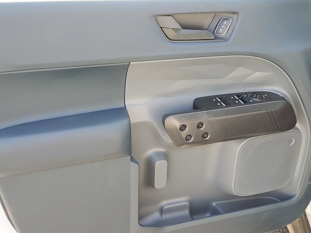 New 2025 Ford Maverick XLT w/ XLT Luxury Package image 23