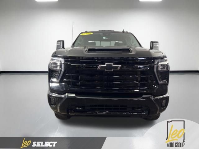 Used 2024 Chevrolet Silverado 2500 LTZ w/ LTZ Plus Package image 2