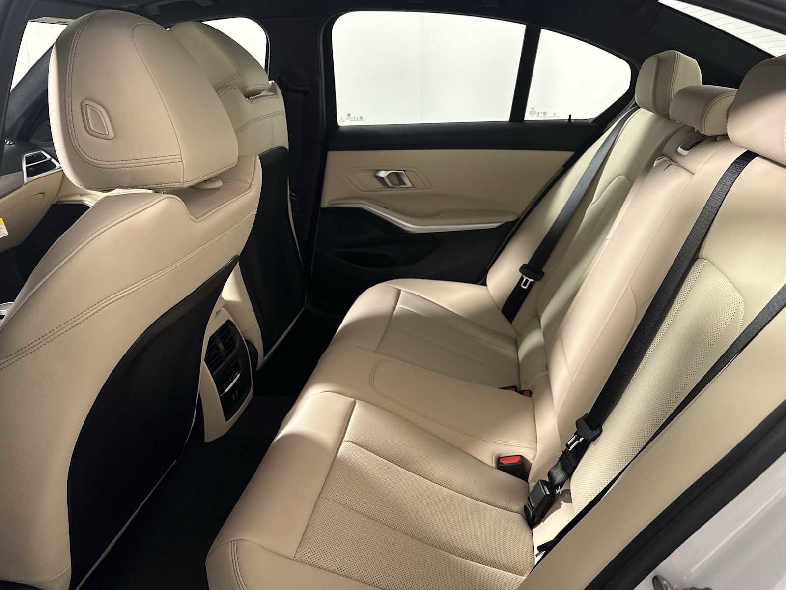 New 2026 BMW 330i xDrive Sedan w/ Premium Package image 19