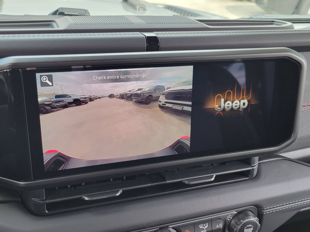 New 2026 Jeep Gladiator Rubicon w/ Safety Group AWD/4WD image 9