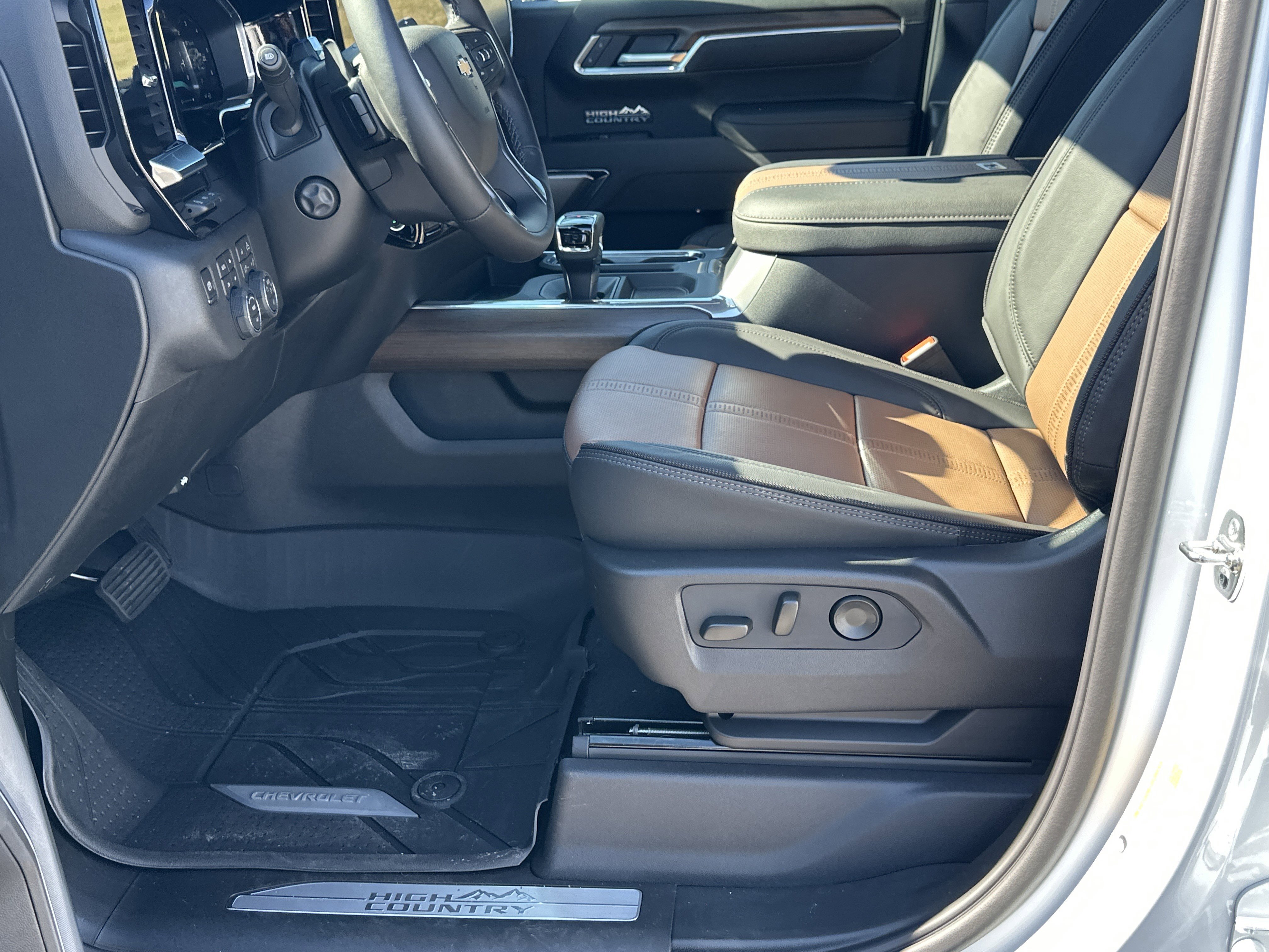 New 2026 Chevrolet Silverado 1500 High Country w/ High Country Premium Package image 9