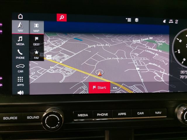 Certified 2019 Porsche Macan AWD/4WD image 25