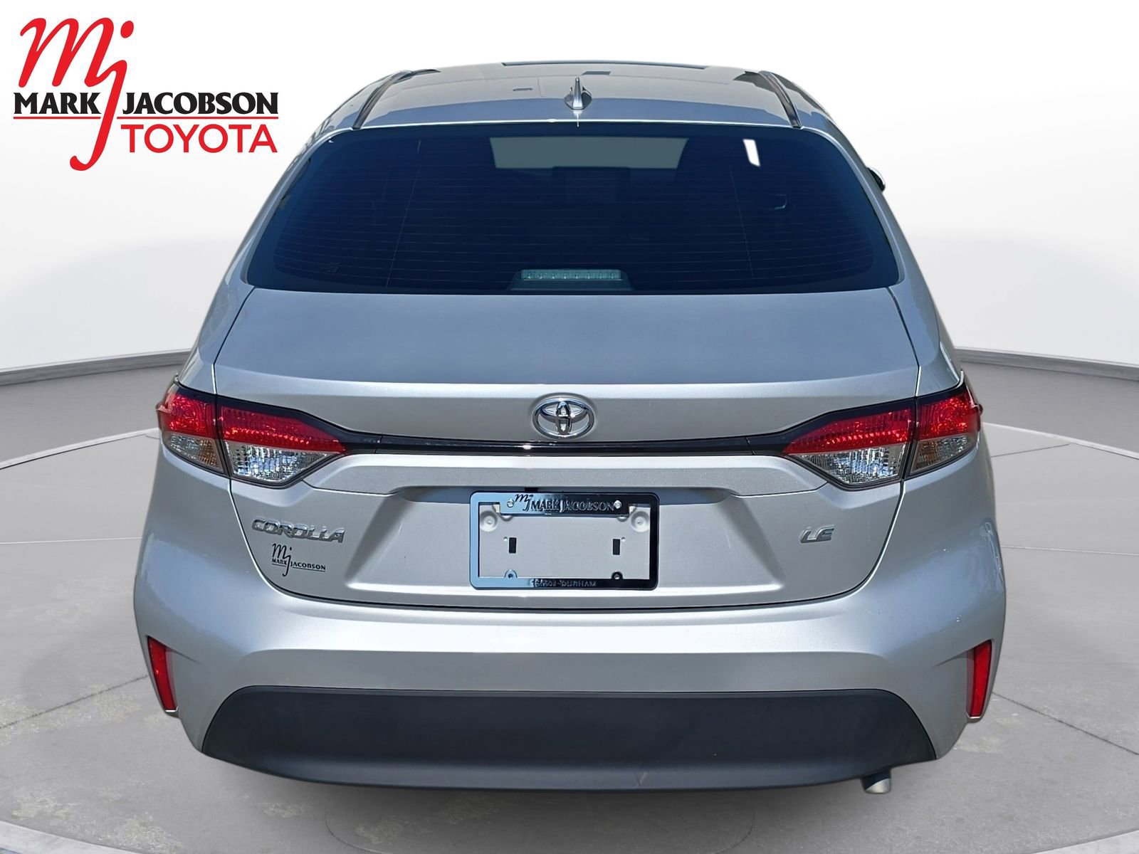 Used 2025 Toyota Corolla LE FWD image 6