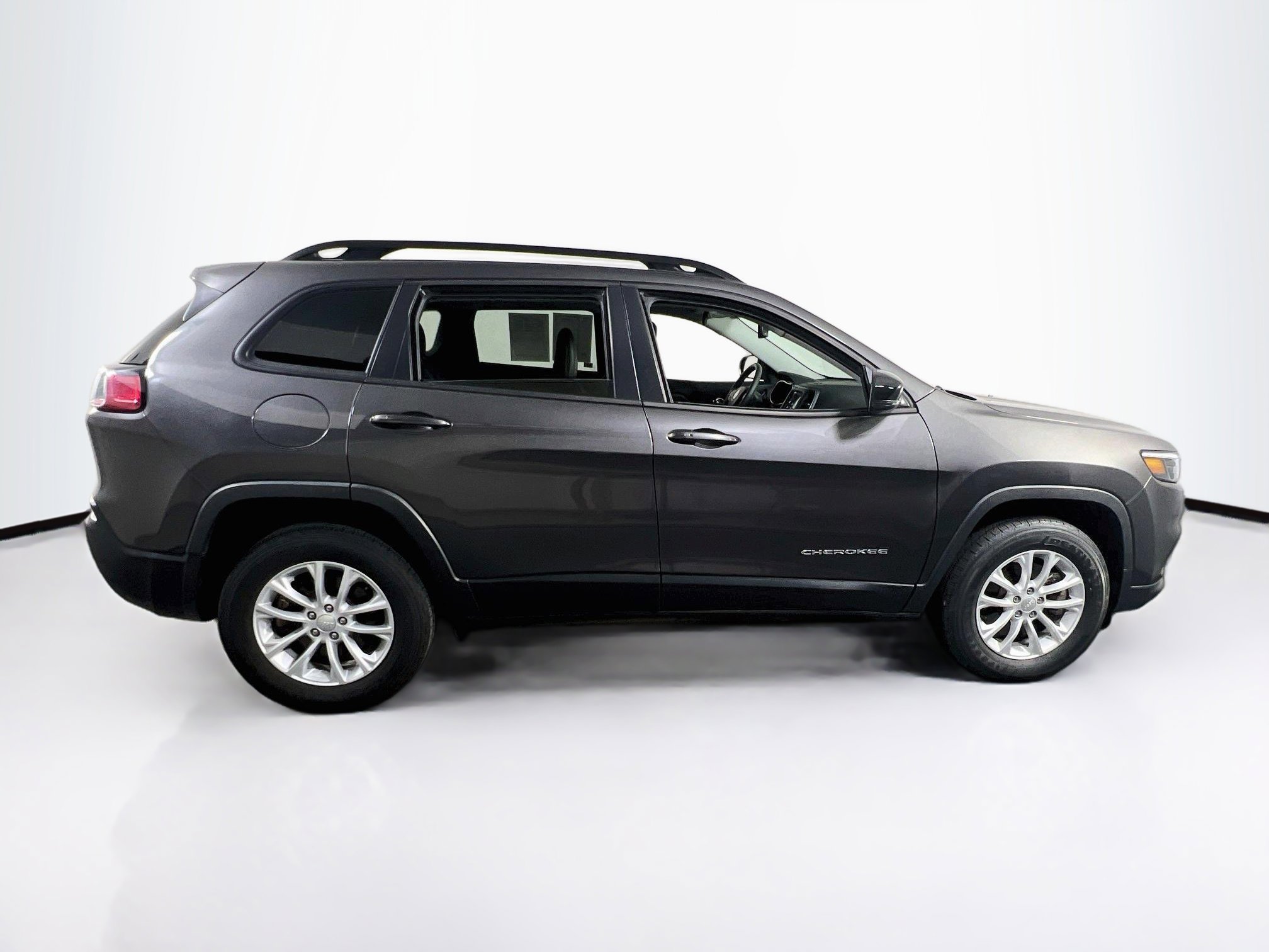 Used 2022 Jeep Cherokee Latitude Lux AWD/4WD image 4