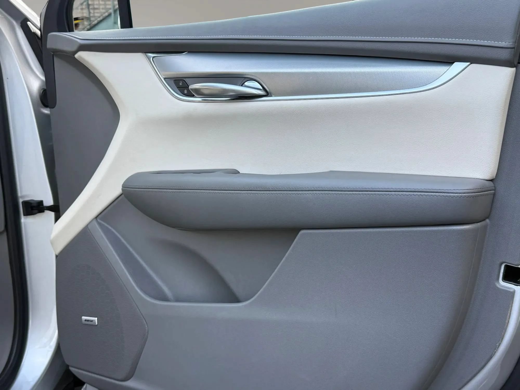 Used 2020 Cadillac XT5 Premium Luxury FWD image 43
