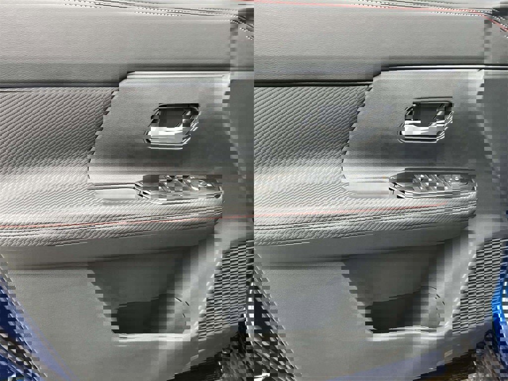 New 2026 Nissan Kicks SR w/ Cold Weather Package image 24