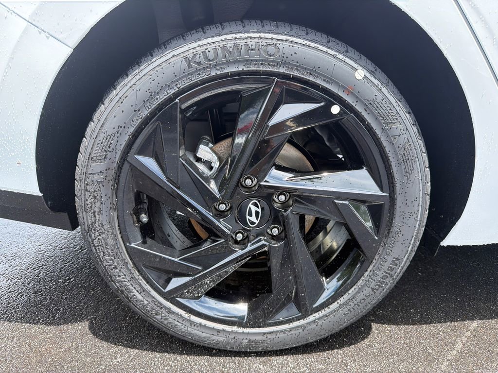 New 2026 Hyundai Elantra Sport FWD image 18