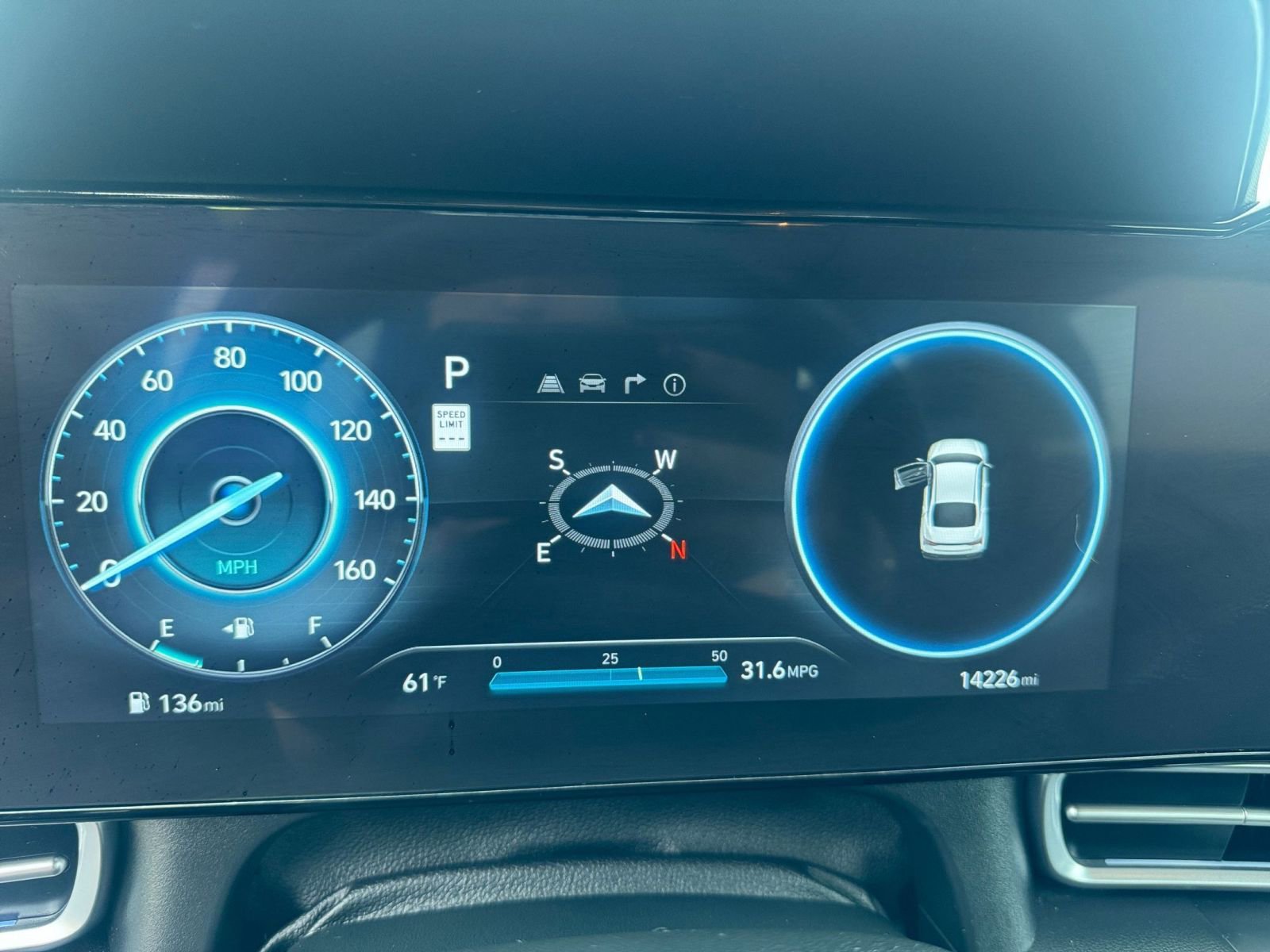 Used 2025 Hyundai Elantra SEL image 40